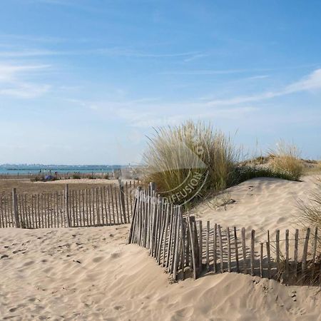 AS21116 - P2 centre ville dans une résidence à 200m de la plage Le Grau-du-Roi Exterior foto